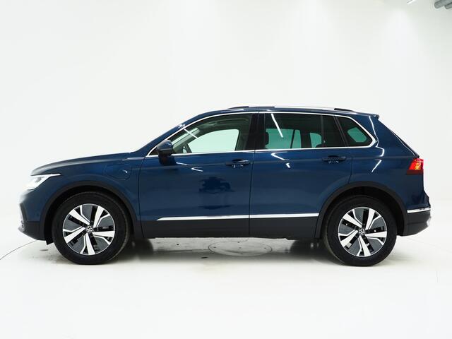Volkswagen TIGUAN 1.4 TSI eHybrid Elegance | Panoramadak | Trekhaak | Dodehoek | Adaptive Cruise | Virtual | Matrix | Carplay