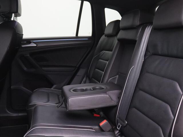 Volkswagen TIGUAN 1.4 TSI eHybrid R-Line Business+ Panoramadak, Trekhaak, Achteruitrijcamera, Black Style, Leder, Memorystoelen, Head-Up Display, Matrix-LED Verlichting, Elektr. Achterklep, Keyless, 20" LM Velgen