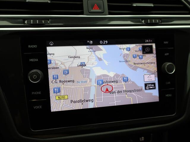Volkswagen TIGUAN 1.5 TSI ACT Highline Business R | Black Style | Head Up | Side Assist | Elk. A-klep | Prijs Rijklaar!!