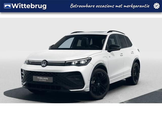 Volkswagen TIGUAN 1.5 eHybrid 272PK DSG R-Line Edition / Resterende Fabrieksgarantie / Trekhaak / Black Style / Panoramadak / 20'' LMV / / VW