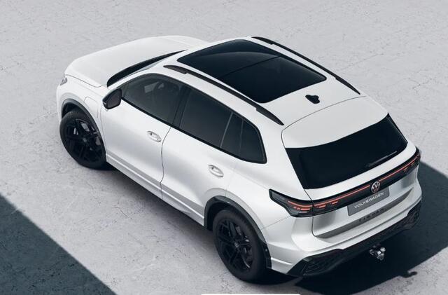 Volkswagen TIGUAN 1.5 eHybrid 272PK DSG R-Line Edition / Resterende Fabrieksgarantie / Trekhaak / Black Style / Panoramadak / 20'' LMV / / VW