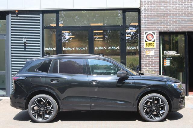 Volkswagen TIGUAN 1.5 eHybrid 272pk R-Line Black Style Pano/Leder/IQ.Light HD/360/Headup/HK/Keyless/ACC/DCC/Elek. stoelen/Dodehoek/20"/Trekhaak wegkl.