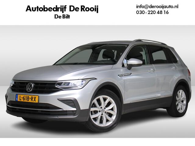 Volkswagen TIGUAN 1.5 TSI Life Navigatie | Trekhaak | Parkeercamera | All Season Banden