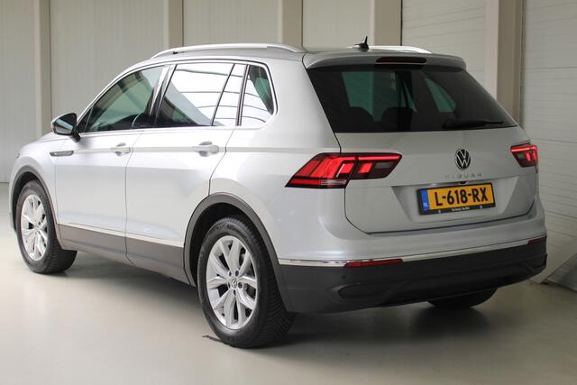 Volkswagen TIGUAN 1.5 TSI Life Navigatie | Trekhaak | Parkeercamera | All Season Banden