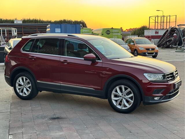 Volkswagen TIGUAN 1.4 TSI 4Motion Highline | NAP | LED | Trekhaak | Virtual | Carplay | Allseason | Camera | Rijklaar + nieuwe apk