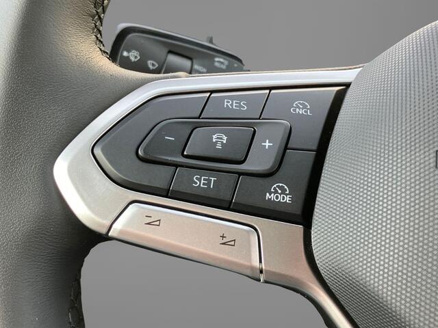 Volkswagen TIGUAN 1.5eHybrid 150kW/204PK Elegance · Panoramadak · Trekhaak · Massagefunctie · Apple/Android Car Play · Garantie t/m 07-09-2030 of 100000km.
