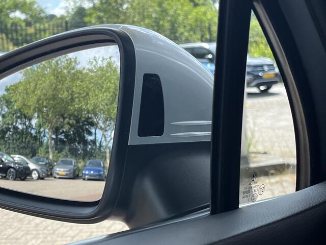 Volkswagen TIGUAN 1.4 TSI eHybrid R-Line / AUTOMAAT/ 245 PK/ 2X R-LINE/ PANO/ TREKHAAK/ CAMERA/ KEYLESS/ IQ. LIGHT/ DCC/ DODE HOEK/ STOELVERWARM. V&A/ STUURVERWARM./ ADAPT. CRUISE/ APP CONNECT/ NAVI/ 20" LMV