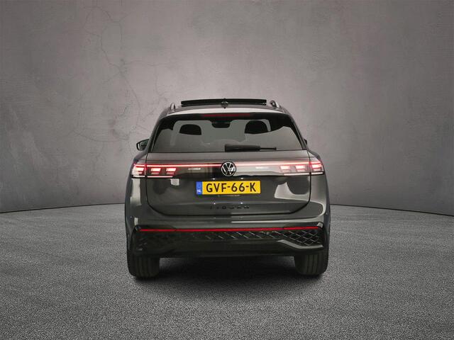 Volkswagen TIGUAN R-Line Business 1.5 TSI eHybrid 272pk DSG Automaat Trekhaak, Panoramadak, Lederen bekleding, Black Style, 360 camera, Achteruitrijcamera, LED matrix koplampen