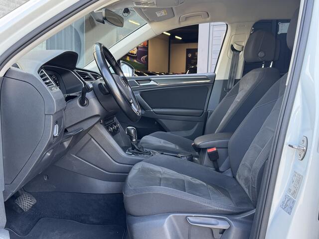 Volkswagen TIGUAN 2.0 TDI 240pk Bit. DSG / Aut. 4Motion R-Line Highline Led Matrix Virtual Trekaak 141dkm!!