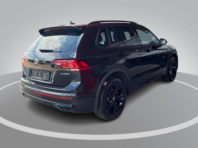 Volkswagen TIGUAN 1.4 TSI 245pk DSG eHybrid R-Line Business · Camera · Stuur- & Stoelverwarming · Dodehoeksensor · Parkeer Assistent · Elek. Achterklep · 19"Velgen ·