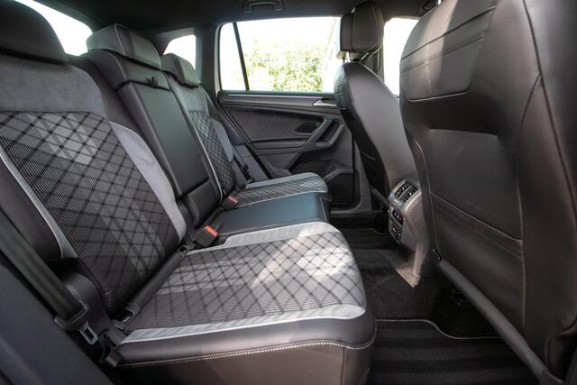 Volkswagen TIGUAN 1.4 TSI eHybrid R-Line Business+ - Trekhaak | Winter pack | HUD | Dode hoeksens. | Ad. Cruise | IQ LED