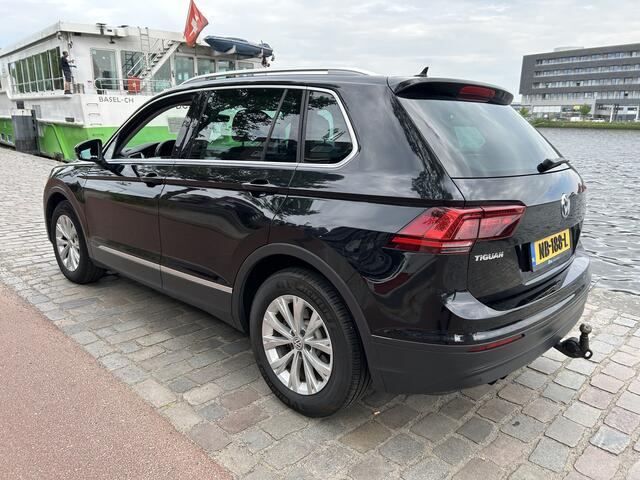 Volkswagen TIGUAN 1.4 TSI ACT Connected Series airco/ecc navi/camera keurige auto