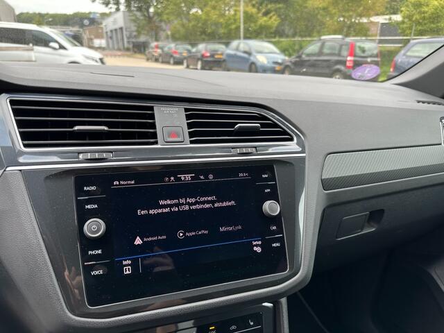 Volkswagen TIGUAN 1.5 TSI R-Line Business+ Trekhaak Camera 20'' Black style IQ light