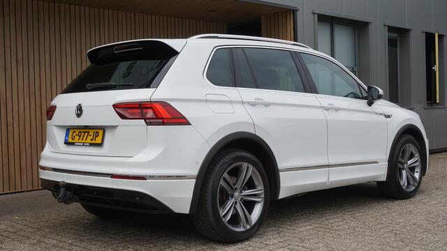 Volkswagen TIGUAN 1.5 150pk TSI ACT R-line Keyless Virtual Trekhaak Led 19 inch LM *NL auto* Adap Cruise Stoelverw *93102km*