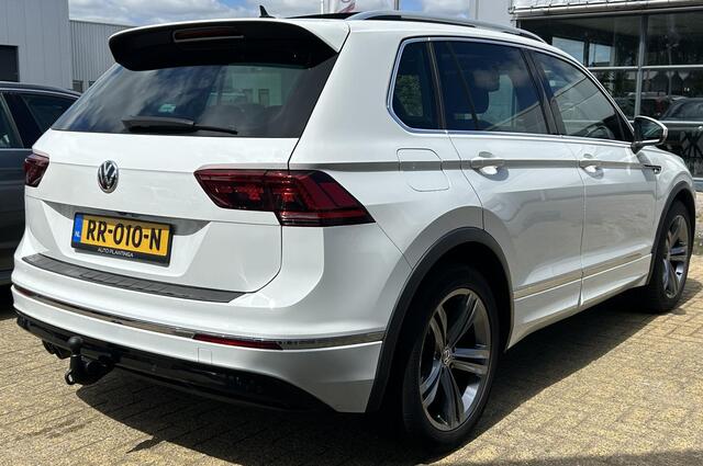 Volkswagen TIGUAN 1.4 TSI ACT Business R R-Line 150PK | AUTOMAAT | PANO | Elektrische Trekhaak | Achteruitrijcamera | Digital Cockpit | Ergo | Stoelverwarming | Parkeersensoren Voor en Achter | Navigatie | Climate Control | Elektrische Achterklep | 2 Sleutels |