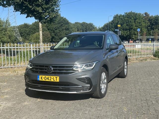 Volkswagen TIGUAN 1.5 TSI DSG 150pk Elegance Navigatie Clima