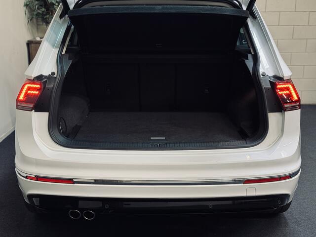 Volkswagen TIGUAN 1.5 TSI ACT Highline R-Line | Panorama | Leder | Trekhaak
