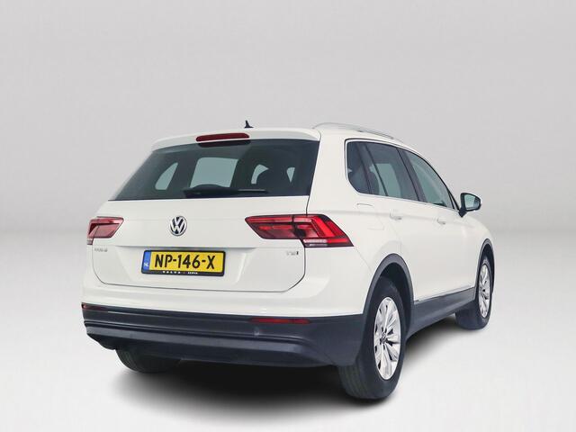 Volkswagen TIGUAN 1.4 TSI Connected Series | Panoramadak | Parkeercamera | Stoelverwarming