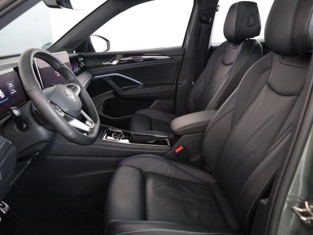 Volkswagen TIGUAN 1.5 eHybrid R-Line Edition 272 pk Automaat (DSG) | Verlengde garantie | Navigatie | Panoramadak | Trekhaak (wegklapbaar) | Achteruitrijcamera | Lederen bekleding | Stoelverwarming/ventilatie | R-Line |