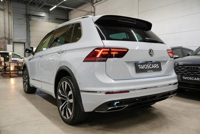 Volkswagen TIGUAN 2.0 TSI 4Motion 220PK 3x R-Line * Pano - Dynaudio - 360° Cam - Leder - Memory - Keyless - White Silver *