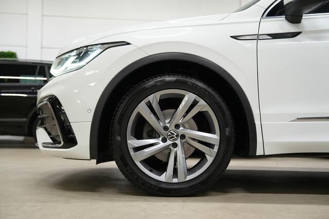 Volkswagen TIGUAN 1.5 TSI R-Line * Pano - Leder - Memory - IQ Light - Camera - Keyless - ACC - Blind Spot - Sfeer *