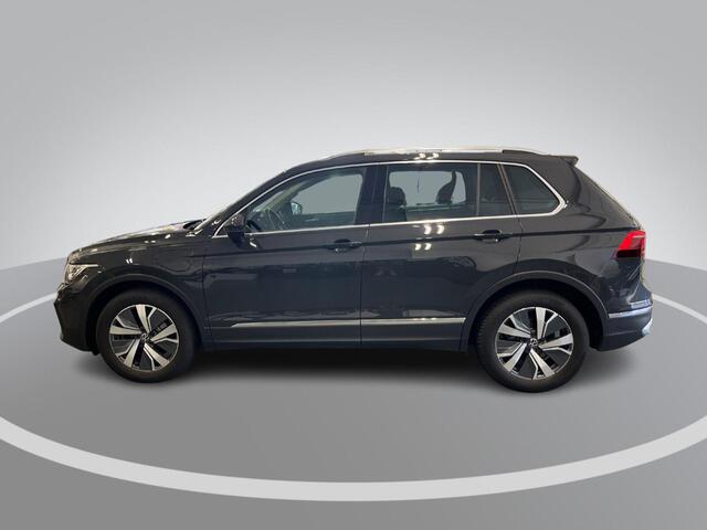 Volkswagen TIGUAN 1.4 TSI eHybrid 245pk DSG Life Business · 360 Camera · Inklap. Trekhaak · Keyless · Stuur- & Stoelverwarming · Elek. Achterklep · Dodehoeksensor ·