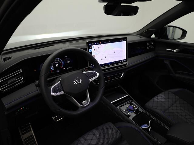 Volkswagen TIGUAN 1.5 eTSI R-Line Edition | Panodak | Trekhaak wegkl. | Harman/Kardon | 360 Camera | Side Assist | Keyless | Prijs Rijklaar!!