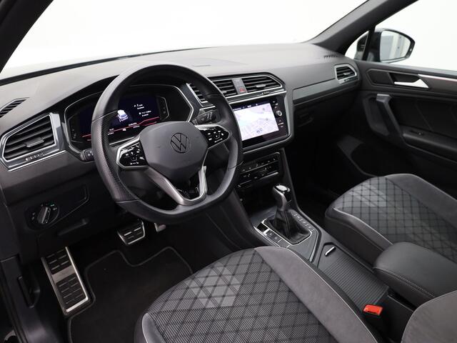 Volkswagen TIGUAN 1.5 TSI R-Line Business+ | Panodak | Elk. A-klep | Side Assist | Camera | Black Style | Prijs Rijklaar!!