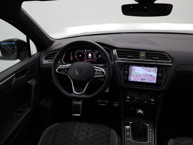 Volkswagen TIGUAN 1.5 TSI R-Line Business+ | Panodak | Elk. A-klep | Side Assist | Camera | Black Style | Prijs Rijklaar!!