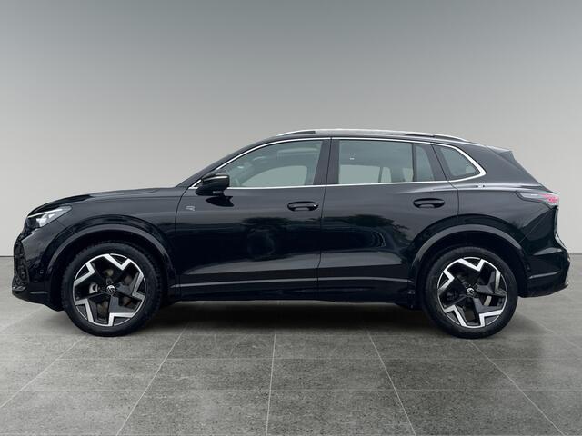 Volkswagen TIGUAN 1.5 150pk eTSI R-Line Edition Navigatie 'Discover' | Achteruitrijcamera 'Rear View' | Parkeerassistent 'Park Assist Pro'