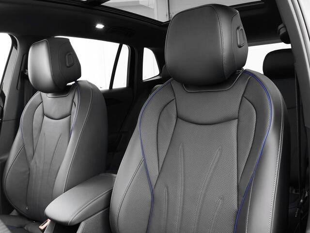 Volkswagen TIGUAN R-Line Edition 1.5 eHybrid 204 PK 6 versn. DSG · Black Style Pakket · Panoramaschuif-kanteldak · Comfort Pakket Plus · Interieur Style Pakket · Prijs is inclusief inruilpremie ·