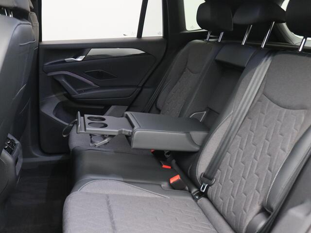 Volkswagen TIGUAN 1.5 eHybrid Life Edition 204PK DSG Trekhaak, 360gr. Camera, Zwarte hemelbekleding, Keyless, Side Assist, 18" LM Velgen, Navi via Apple Carplay/Android Auto, Elektr. Achterklep