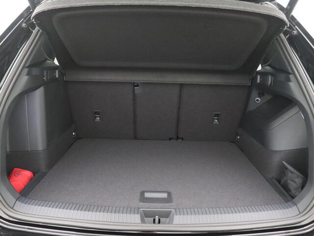 Volkswagen TIGUAN 1.5 eHybrid Life Edition 204PK DSG Trekhaak, 360gr. Camera, Zwarte hemelbekleding, Keyless, Side Assist, 18" LM Velgen, Navi via Apple Carplay/Android Auto, Elektr. Achterklep