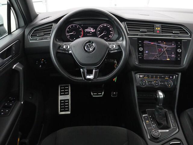 Volkswagen TIGUAN 1.4 TSI 150PK Aut. 4Motion Highline Business R | R-Line | Pano | Navi | Virtual Display | Stoelverwarming | Camera | Trekhaak | Climate Control | DAB+ | Carplay