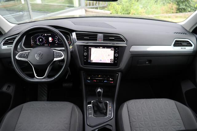 Volkswagen TIGUAN 1.4 TSI eHybrid Business+ PHEV | Adap. Cruise | Carplay | Climate Control | 1800kg trekgewicht