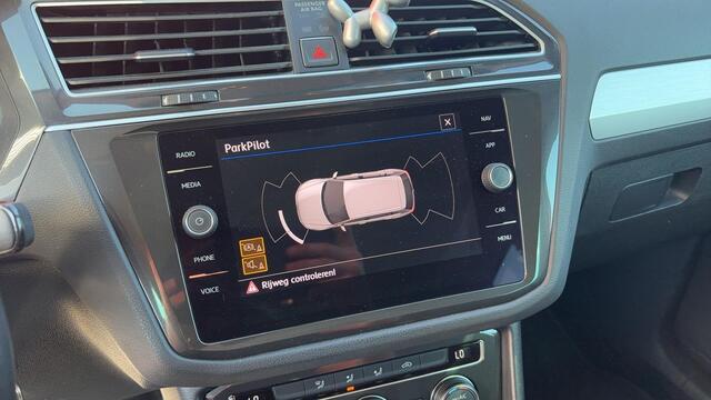Volkswagen TIGUAN 1.4 TSI Comfortline Business TREKHAAK / CARPLAY / NAVI / CLIMA / PDC / BLUETOOTH / CRUISE / NL-AUTO