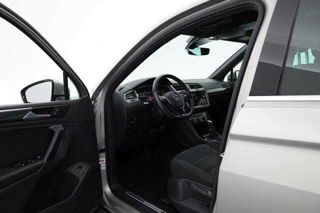 Volkswagen TIGUAN 1.5 TSI ACT Highline Business R | Rijklaar! | Orig. NL | Elek. Trekhaak | Dig. Cockpit | Adapt. Cruise | NAV+App. Connect | Stoelverw. | PDC | Rijmodus | Elek. Klep | LED | 19'' V