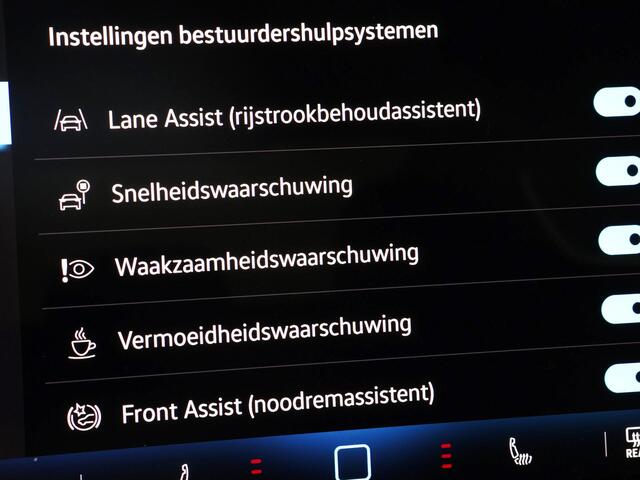 Volkswagen TIGUAN 1.5 eHybrid 272pk DSG R-Line Business · Trekhaak · Panoramadak · Dodehoeksensoren · Apple/Android Car Play · Camera · Garantie t/m 23-08-2028 of 100.000km