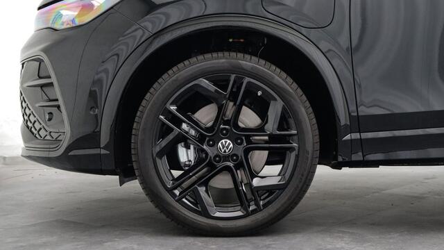 Volkswagen TIGUAN 1.5 eHybrid R-Line | Massage | Head-up | Panoramadak | Harman/Kardon | Trekhaak | Comfort Plus | Black Style Pack