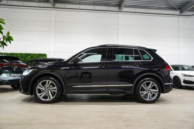 Volkswagen TIGUAN 1.5 TSI R-Line * Trekhaak - IQ Light - Virtual - Camera - Sfeer - ACC - Lane - Blind Spot - App *