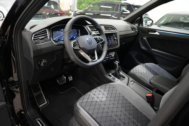 Volkswagen TIGUAN 1.5 TSI R-Line * Trekhaak - IQ Light - Virtual - Camera - Sfeer - ACC - Lane - Blind Spot - App *