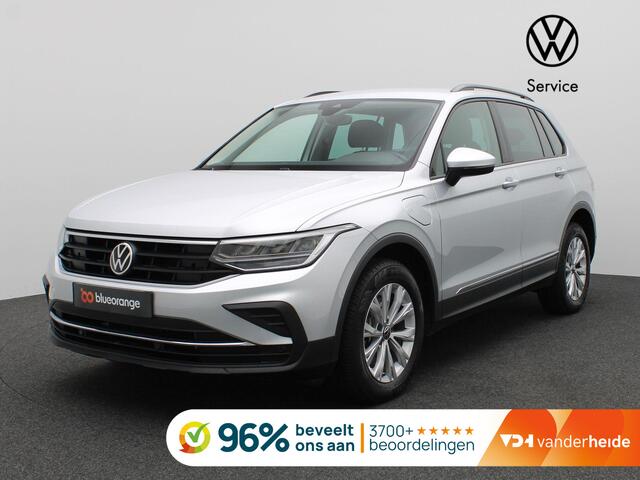 Volkswagen TIGUAN 1.4 TSI eHybrid Life 245PK DSG SOH 90%, Achteruitrijcamera, Side Assist, Digital Cockpit, Adaptieve Cruise Controle, PDC Voor en Achter,Navi via Apple Carplay/Android Auto,