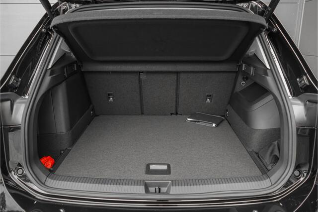 Volkswagen TIGUAN 1.5 eHybrid 30 Year Ed Style Pano IQ Winterpack 360° Elek Trekhaak ACC