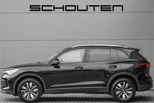 Volkswagen TIGUAN 1.5 eHybrid 30 Year Ed Style Pano IQ Winterpack 360° Elek Trekhaak ACC