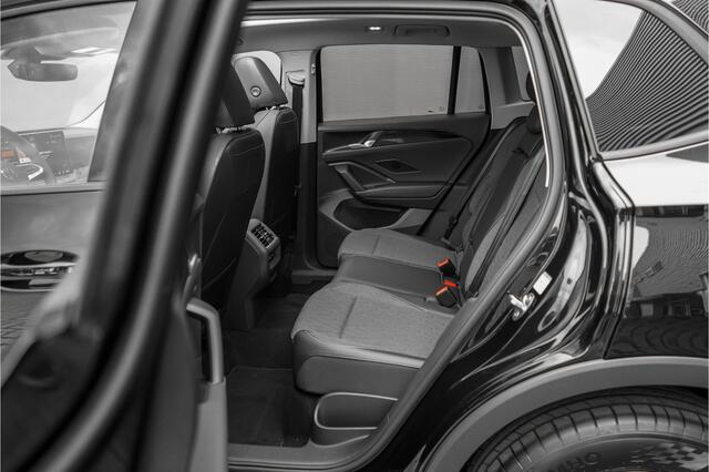 Volkswagen TIGUAN 1.5 eHybrid 30 Year Ed Style IQ Pano Winterpack 360° Trekhaak ACC