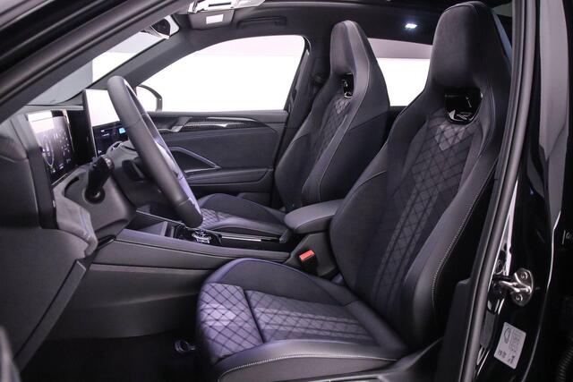 Volkswagen TIGUAN R-Line Edition 1.5 TSI eHybrid 272pk DSG Automaat Trekhaak, Black style, Panoramadak, Adaptive cruise control, Achteruitrijcamera, Elektrische achterklep
