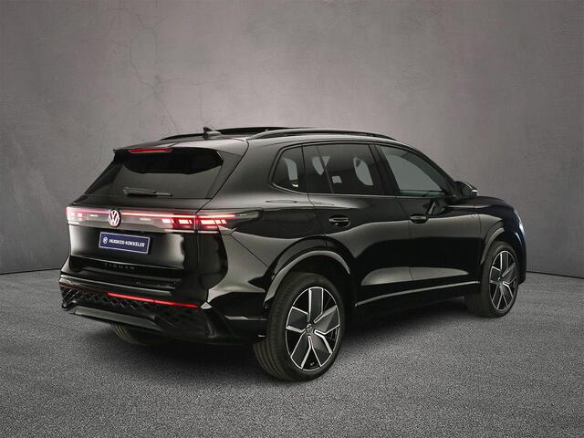 Volkswagen TIGUAN R-Line Edition 1.5 TSI eHybrid 272pk DSG Automaat Trekhaak, Black style, Panoramadak, Adaptive cruise control, Achteruitrijcamera, Elektrische achterklep