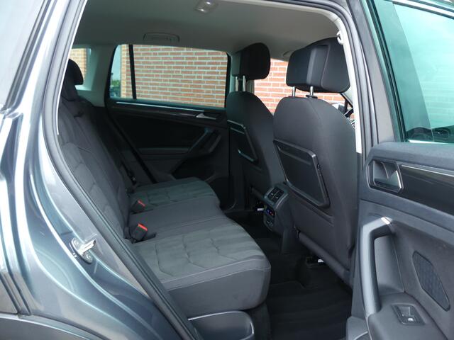 Volkswagen TIGUAN 2.0 TSI 4Motion R-Line / Trekhaak / 20 Inch
