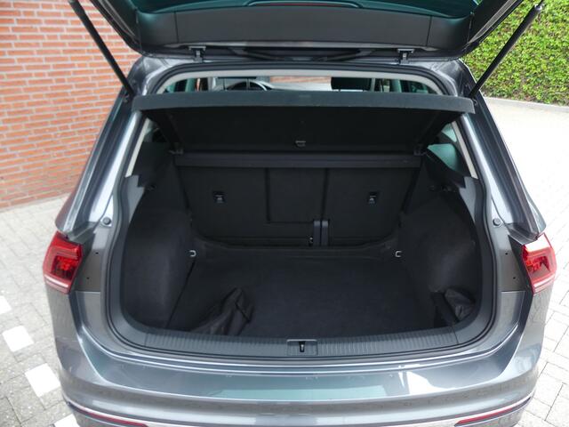 Volkswagen TIGUAN 2.0 TSI 4Motion R-Line / Trekhaak / 20 Inch