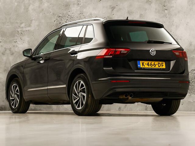 Volkswagen TIGUAN 1.5 TSI ACT Highline 150Pk Automaat (VIRTUAL COCKPIT, APPLE CARPLAY, GROOT NAVI, CAMERA, STOELVERWARMING, SPORTSTOELEN, GETINT GLAS, ADAPTIVE CRUISE, NIEUWSTAAT)